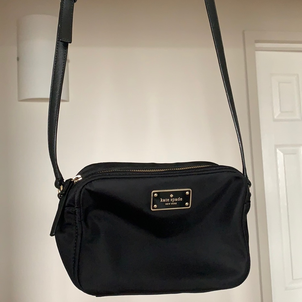 Kate spade small black brand new without tag shoulder bag with zipper